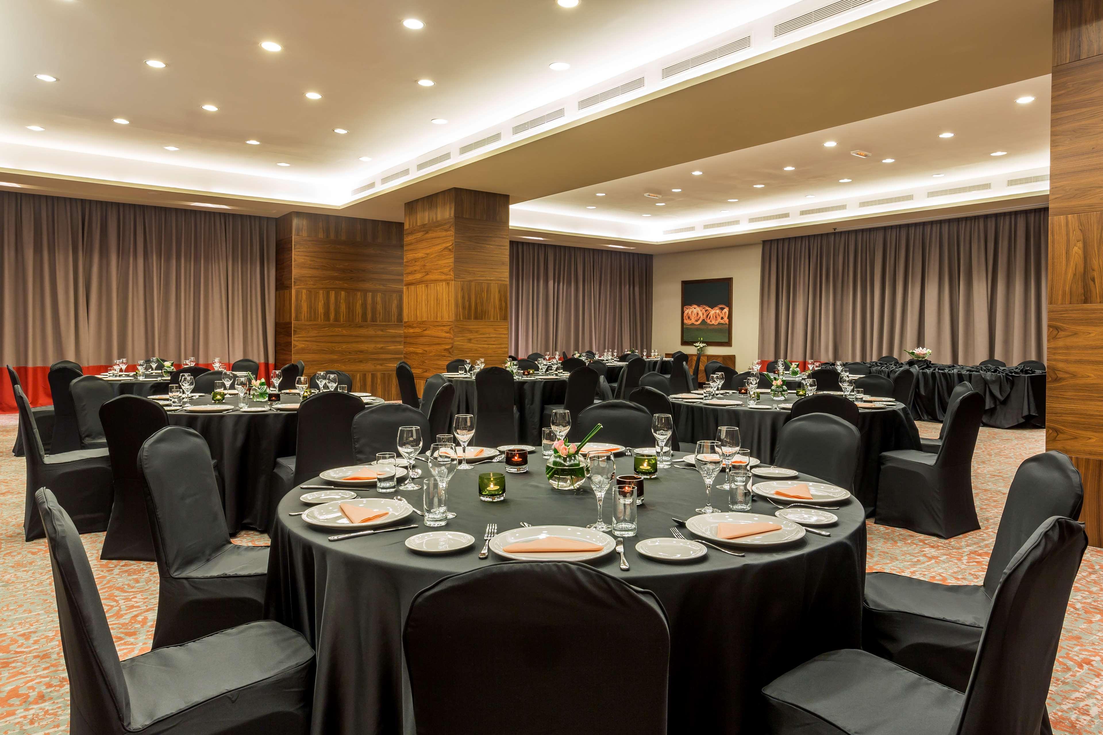 Hilton Garden Inn Tanger City Center Bagian luar foto