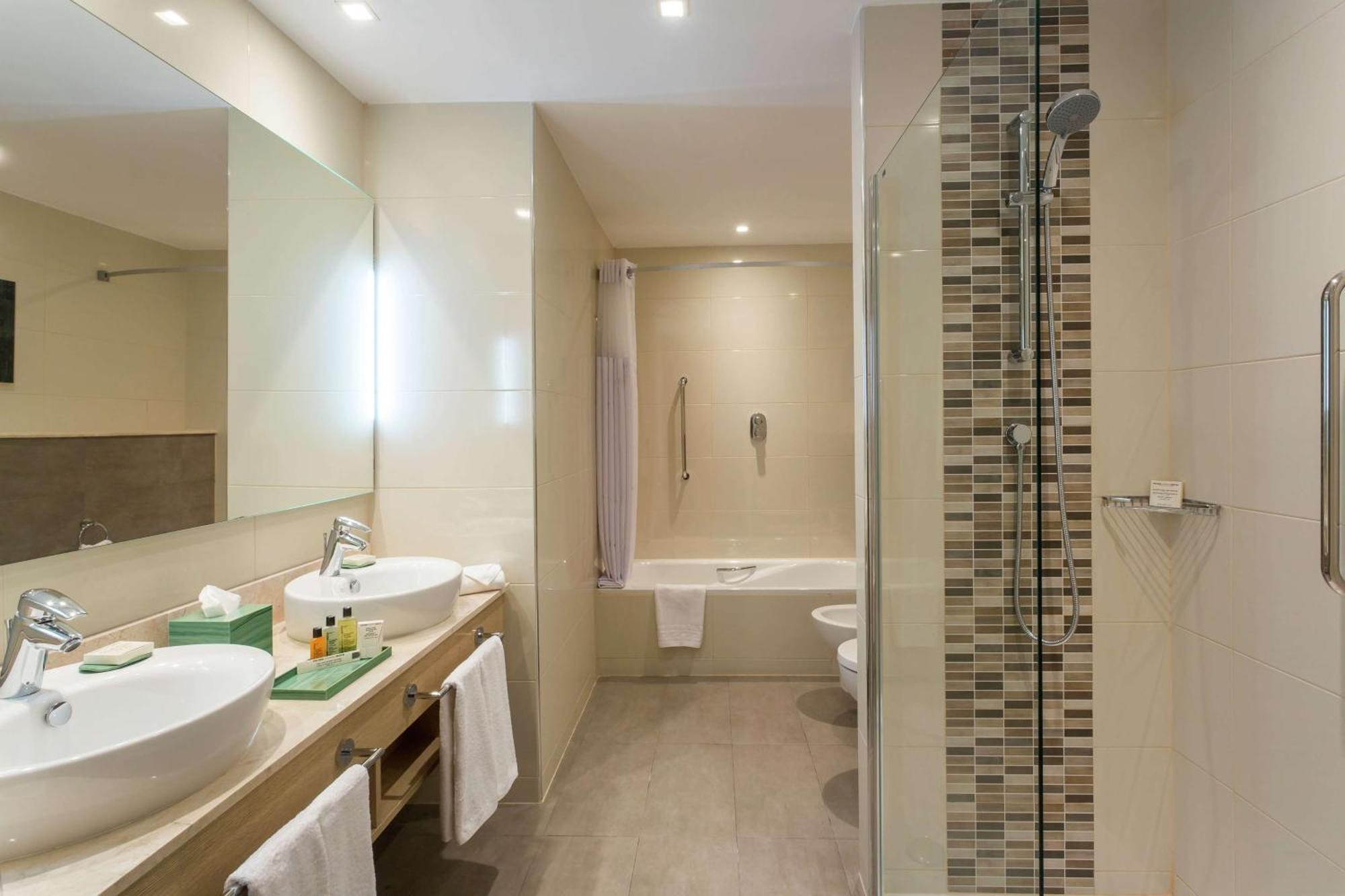 Hilton Garden Inn Tanger City Center Bagian luar foto